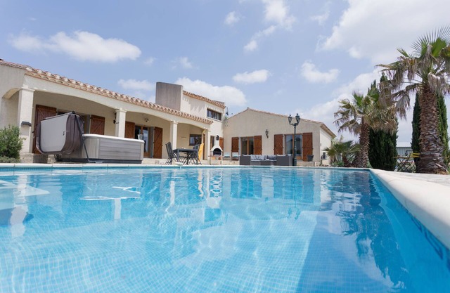 Villa moderne avec piscine privée