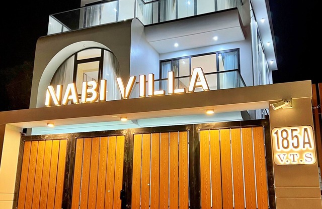 Modern Villa in the Heart of City with pool, karaoke, parking