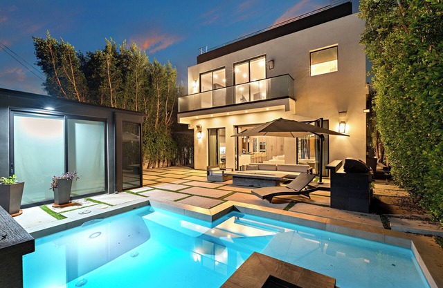 MODERN VILLA IN WEST HOLLYWOOD