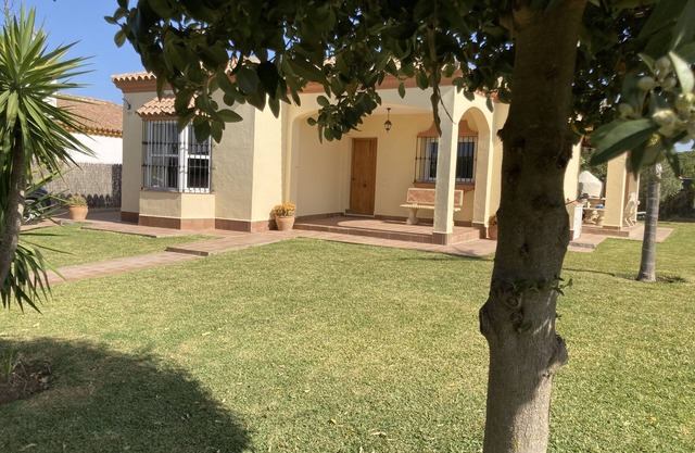 Modern three bedroomed villa with pool in the Costa de la Luz