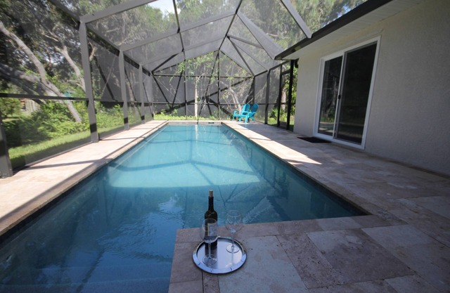 Villa moderne avec piscine chauffée pour nageurs et plage privée! wi-fi gratuit