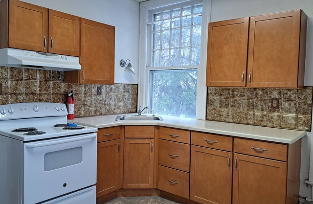 Modern w historic charm 5-bedroom Remodeled Home in Scranton