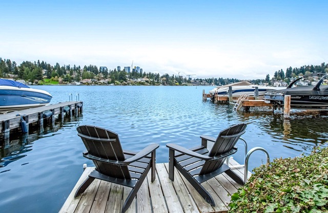 Seattle Bellevue Log Cabin moderne Waterfront pour 2