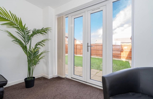 Modern West Midlands Family home with Garden