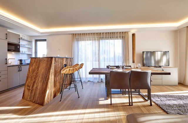 MODERNE avec TRADITION à Murnau / m. gr. Terrasse u. Jardin, BBQ, WIFI gratuit