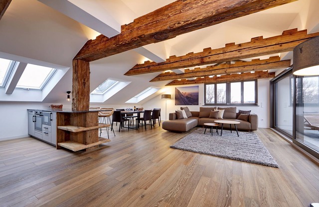 MODERNE avec FLAIR de TRADITION - TERRAIN ATTIQUE - 92m2 - 2 personnes - TERRASSE SUR LE TOIT