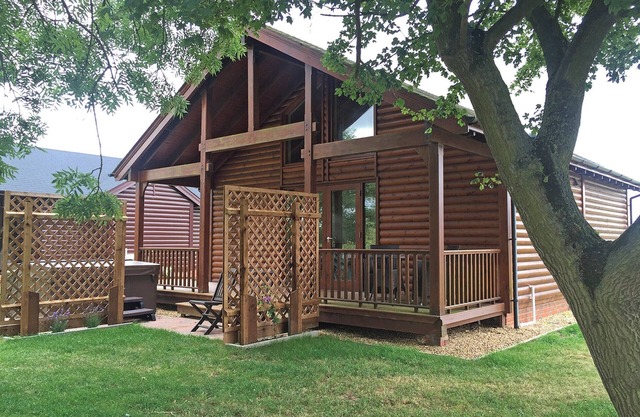 2 bedroom accommodation in Ramsey, Nr Huntingdon
