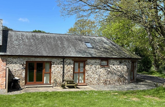 Molesworth Barn at High Park avec Piscine intérieure partagée