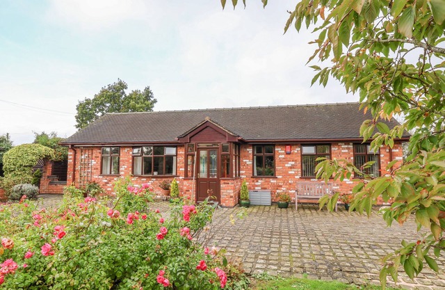 Molls Cottage, NANTWICH
