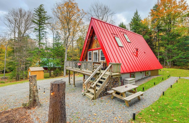Moments to Mount Snow: Idyllic A-Frame Cabin