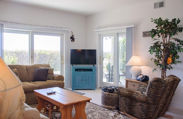 Monkey Business: 3 BR / 3 BA condo à Corolla, pour 8 personnes