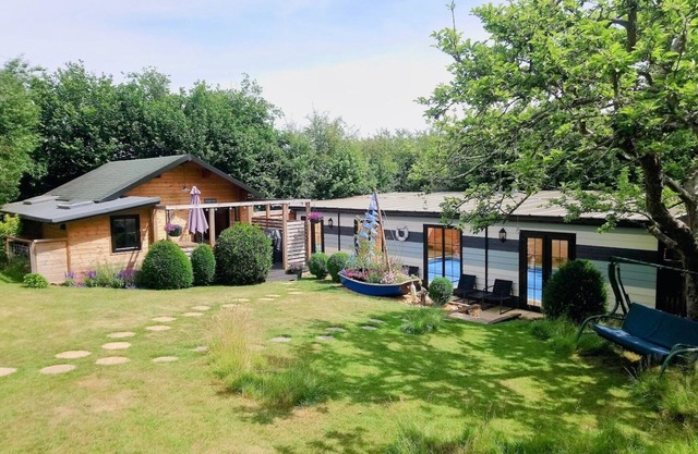«Monktonmead Lodge» avec piscine intérieure privée. Emplacement isolé, près de Ryde.