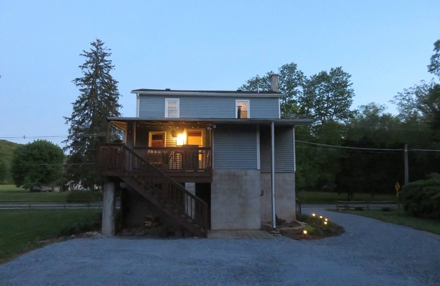 Monroe Valley Guesthouse near Swatara State Park, Hershey, other attractions!