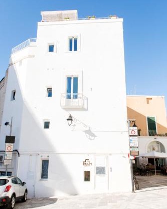 Monsignore Maisons
