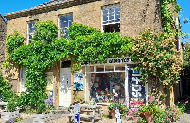 Montacute Country Tearooms B&B