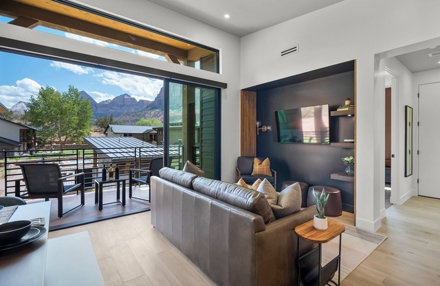 Stunning Luxury Villa at The Montclair: 2 Bed, 1 Bath Retreat Awaits You