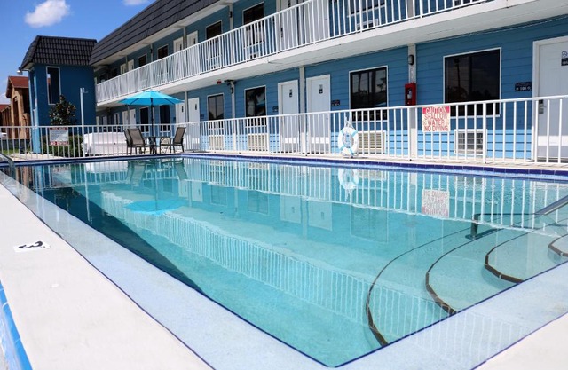 Monte Carlo Inn- Near Disney