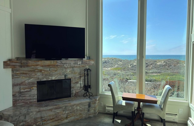 Monterey Dunes Beachfront, Sable, Surf - Réservez sans attendre - Confirmation immédiate