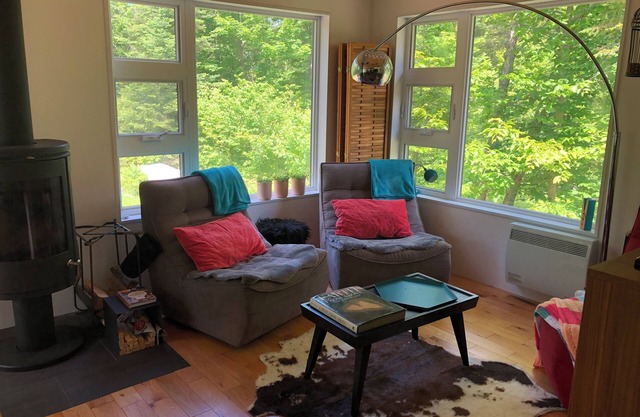 Micro Chalet Location mensuelle saisonnière près de Morin-heights!