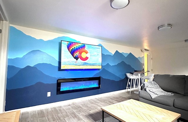 Monthly rent discountsᨒEntire homeᨒ5 BedroomsᨒKing BedsᨒNear DTᨒFireplace