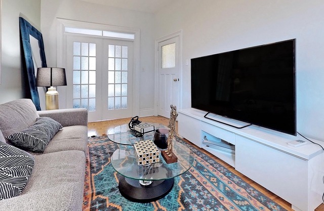 Monthly Rental 2 Bdrm Main Floor Unit Walk to UofT