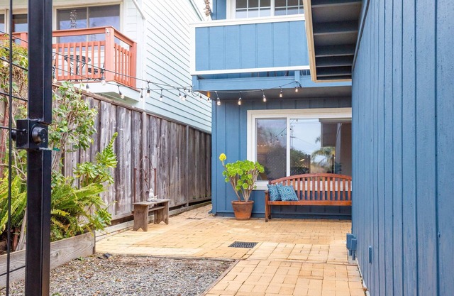Monthly Rental In Santa Cruz- 5 Blocks from Beach