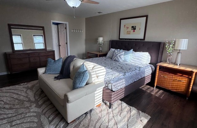 MONTHLY STAYS-Phenomenal 4 Bedrooms + Extra Space Beds in Cordova