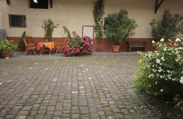 Location vacances appartement Moog: Appartement à 2 lits avec douche / WC, 1 chambre