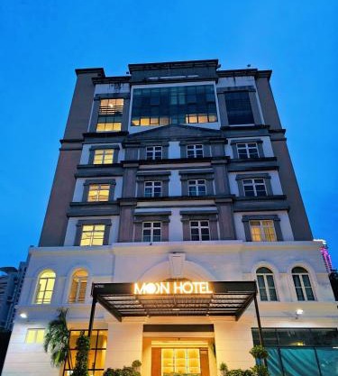 Moon Hotel