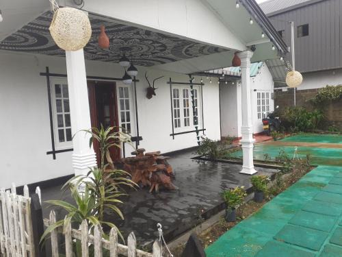 Moon Ridge Holiday Home