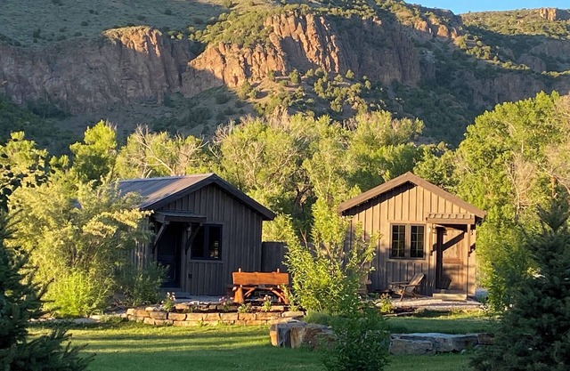 Moonlight Cottage—Sleeps 5 or 6