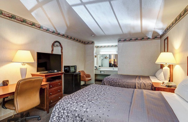 Moonlight Inn