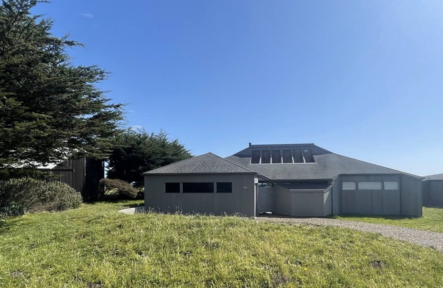 Moorings: 2 BR, 2 BA House in The Sea Ranch, Sleeps 6
