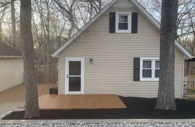 Moors Resort location 3 Bedroom House w/ Patio Dock and room for trailer parking