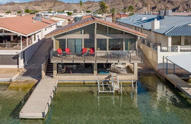 Moovalya Keys Riverfront! Room for all!