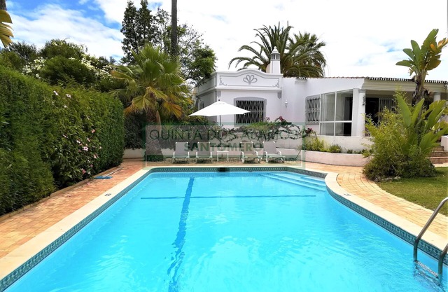 LIA- Maison Villa dans la zone Guia