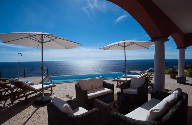 Villa de luxe face à la mer