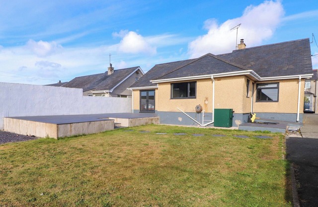 MORANNEDD, pet friendly, country holiday cottage in Morfa Nefyn