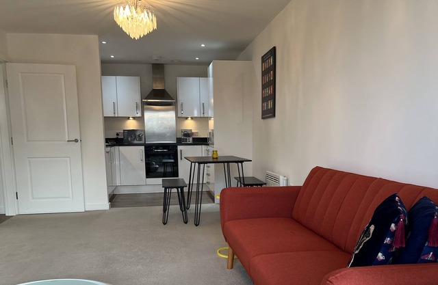 Mordern Retro 2 bedroom Apartment