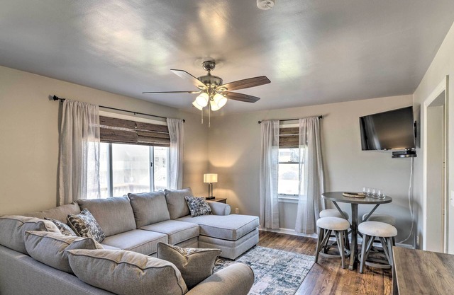 Morgantown Home w/ Patio: Near WVU Football!
