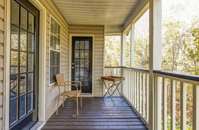 Morning Sun Escape- 3 Bedrooms, King Beds, Balcony