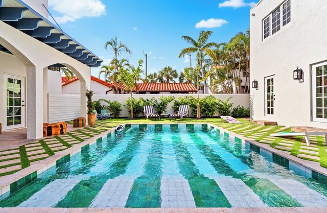 Moroccan Opulence | 5 min to downtown & beach