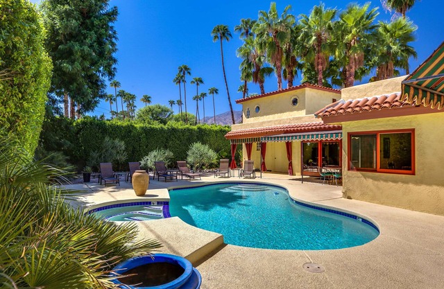 VILLA AVEC PISCINE MAROCAINE AU CENT SIECLE PS ID 106