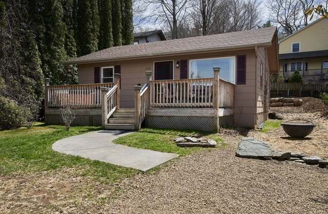 Morris Street Cottage 2BR/1BA, New Central AC!