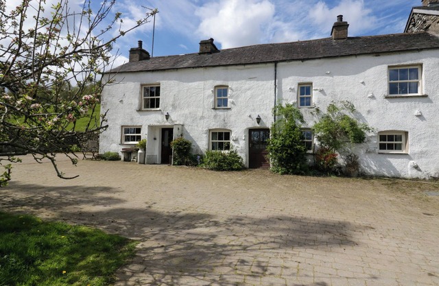 Moss Side Farm Cottage, BROUGHTON-EN-FURNESS