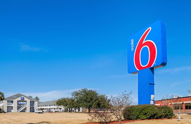 Motel 6-Bay Saint Louis, MS