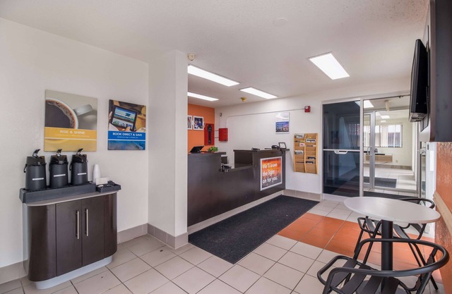 Motel 6 Fargo, ND - West Acres - North Fargo