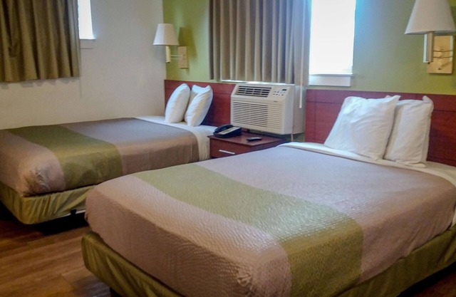 Motel 6 Greensboro, NC - I-40
