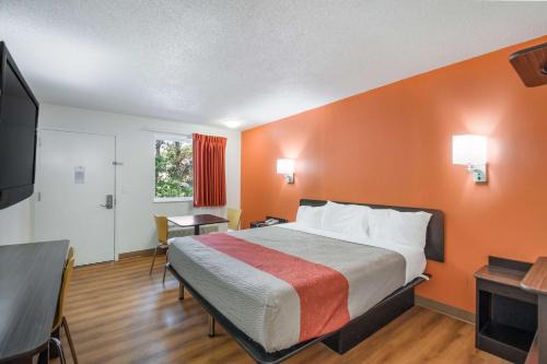 Motel 6-Odenton, MD - Fort Meade