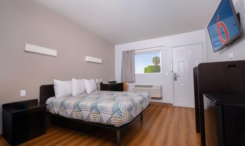 Motel 6 Ontario Airport